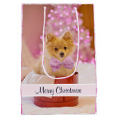 Cute Dog met Roze Bow-kerstfoto Medium Cadeauzakje (Achterkant)