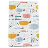 Cute Doodle School of Fish Pattern Medium Cadeauzakje (Voorkant)