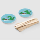 Cute dragons roasting marshmallows cartoon handwaaier (Niet-gemonteerd)