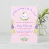 Cute Easter Bunny Eggs Flowers Baby shower Party Kaart (Staand voorkant)