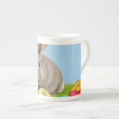 Cute Easter Bunnyon voor een positieve stemming in Porselein Kop (Voorkant rechts)