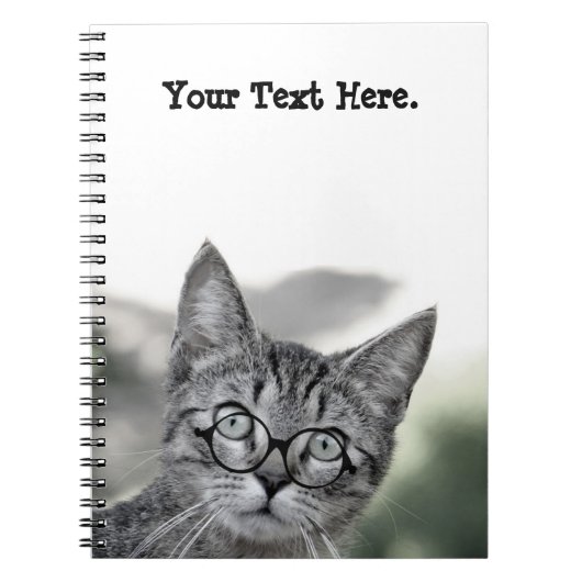 Cute en Verraste Kat met Bril Notitieboek (Voorkant)
