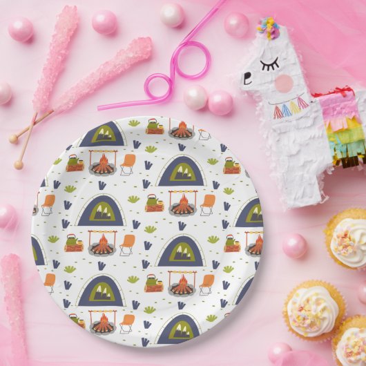 Cute family camping bonfire & tent gras round papieren bordje (Feest)