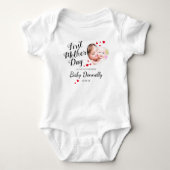 Cute First Moederdag Heart Photo Baby Bodysuit (Voorkant)