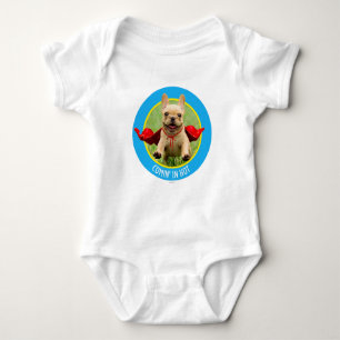 Cute French Bulldog Superheld rent in Grass Romper