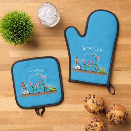 Cute frog en bee in tuinschilfering cartoon ovenwant & pannenlap set (Top down)