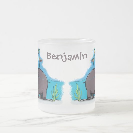 Cute funny hippopotamus with bird cartoon matglas koffiemok (Center)