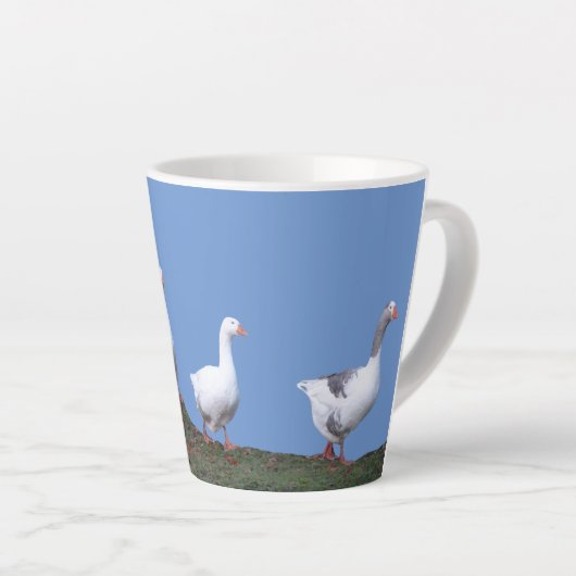 Cute Geese Cust. Blauwe latte Mok (Rechterhoek)