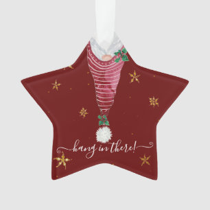 Cute Gnome Kersthand in daar Gold Star Holly Ornament