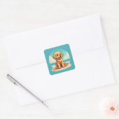 Cute Golden Puppy at Sunny Beach Scene Vierkante Sticker (Envelop)
