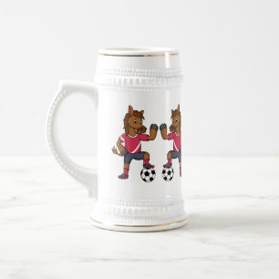 Cute grappige cartoon voor paardenvoetbal bierpul