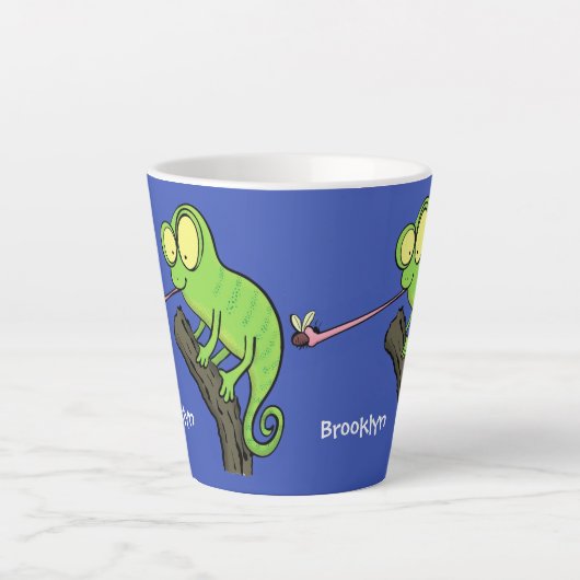 Cute grappige groene chameleon lizard cartoon latte mok (Voorkant)