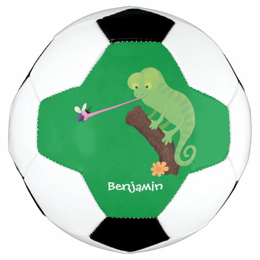 Cute grappige groene chameleon lizard cartoon voetbal (Voorkant)