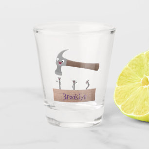 Cute, grappige hamer en nagels cartoon illustratie shot glas