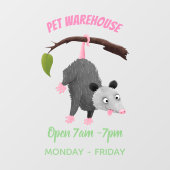 Cute grappige opossum aan de cartoon van de tak raamsticker (Vel)