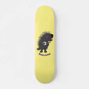 Cute grappige porcupine die banjo-cartoon speelt skateboard