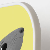 Cute gray chinchilla cartoon illustratie pickleball paddle (Links Detail)