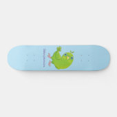 Cute green curious paraket cartoon skateboard (Horizontaal)