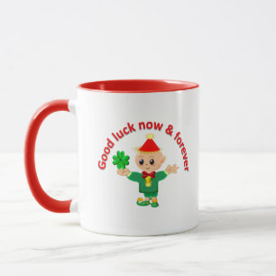 Cute green elf met een shamrock mok