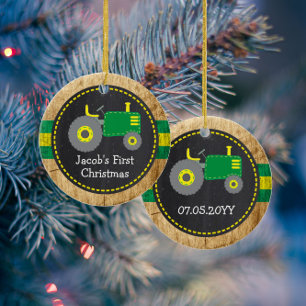 Cute Green Tractor First kerst Faux Wood Keramisch Ornament