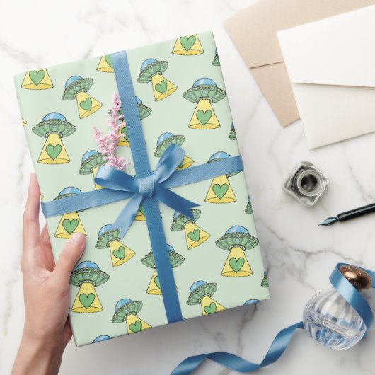 Cute Green UFO Pattern Cadeaupapier (Geschenken)
