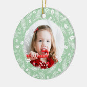 Cute Green & White Pine and Holly Wreats Kerstmis Keramisch Ornament (Links)