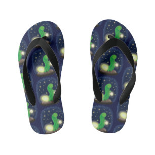 Cute groene glimworm cartoon illustratie kinder teenslippers