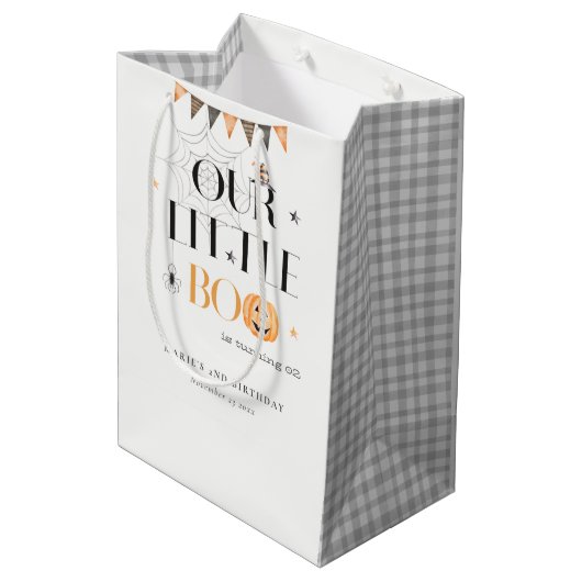 Cute Halloween Pumpkin Little Boo Kids Birthday Medium Cadeauzakje (Achterkant Gekanteld)