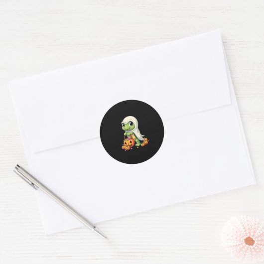Cute Halloween Turtle Ghost with Candy (4) Ronde Sticker (Envelop)