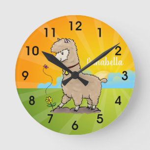 Cute happy alpaca met vlinder cartoon ronde klok