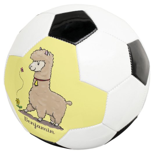 Cute happy alpaca met vlinder cartoon voetbal (Drie kwart)
