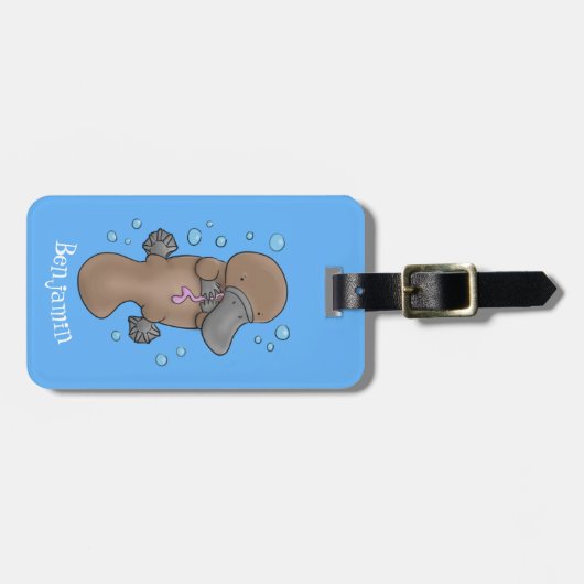 Cute happy baby platypus cartoon illustratie bagagelabel (Voorkant horizontaal)