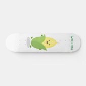 Cute happy corn cartoon illustratie skateboard (Horizontaal)