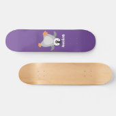 Cute happy emperor pinguin chick cartoon skateboard (Horizontaal)