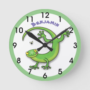 Cute happy green gecko lizard cartoon ronde klok