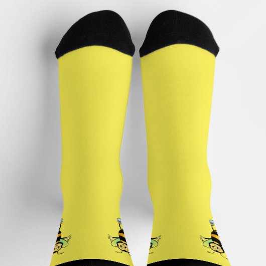 Cute Happy Honeybee op zwarte en gele Crew Socks Sokken (Top)