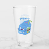 Cute happy milk carton cartoon glas (Achterkant)