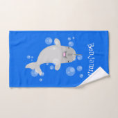 Cute happy narwhal bubbles cartoon illustratie bad handdoek (Handdoek)