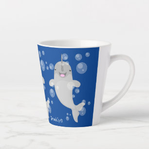 Cute happy narwhal bubbles cartoon illustratie latte mok