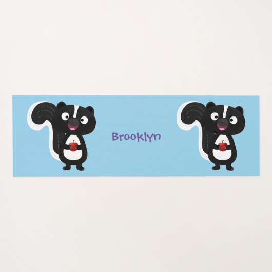 Cute happy skunk cartoon illustratie yogamat (Achterkant (horizontaal))