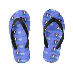 Cute happy springing pinguin cartoon illustratie kinder teenslippers