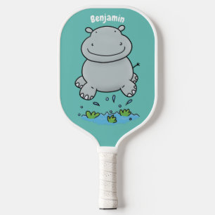 Cute hippo springende cartoon illustratie pickleball paddle