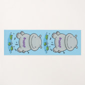 Cute hippo springende cartoon illustratie yogamat (Voorkant (horizontaal))