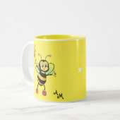 Cute Honey Bee with Heart & Monogram on Yellow Tweekleurige Koffiemok (Voorkant links)