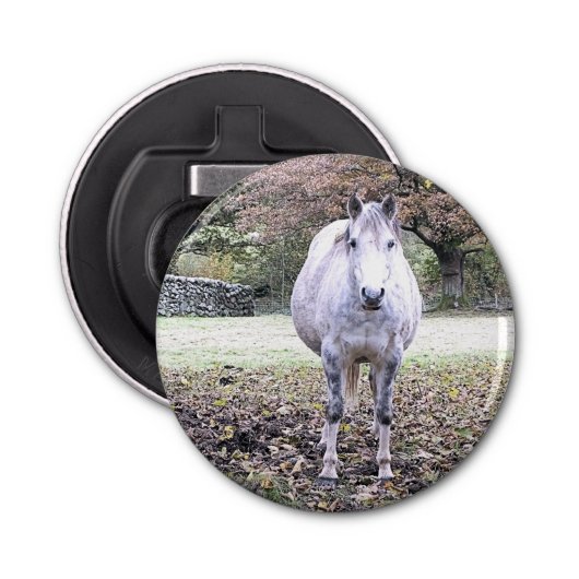 CUTE HORSE BUTTON FLESOPENER (Voorkant)