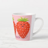 Cute kawaii strawberry cartoon illustration latte mok (Rechts)