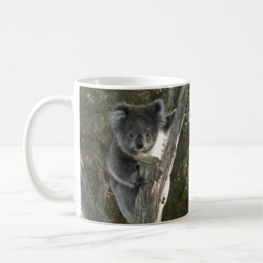 Cute Koala Escalade une Mug Café Arbre (Gauche)
