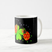 Cute Ladybird Shamrock Café Mug (Devant droit)