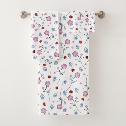 Cute Ladybug Polka dot Daisy Flower Russe Motif (En situation)