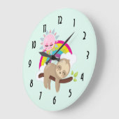 Cute Lazy Sloth met Sun & Rainbow Grote Klok (Hoek)